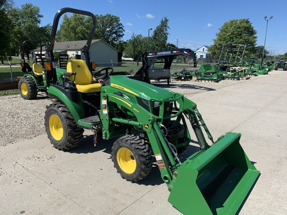 Main image John Deere 2025R
