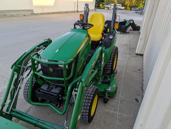 Image of John Deere 2025R equipment image 1