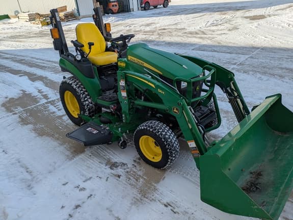 Image of John Deere 2025R equipment image 2