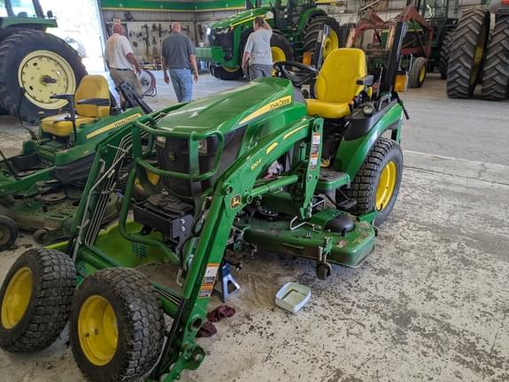 Image of John Deere 2025R equipment image 4