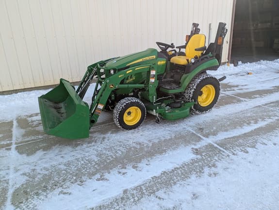 Image of John Deere 2025R equipment image 1