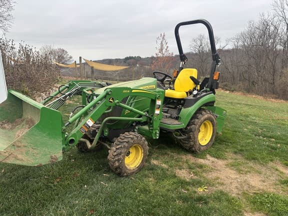 Image of John Deere 2025R Primary image