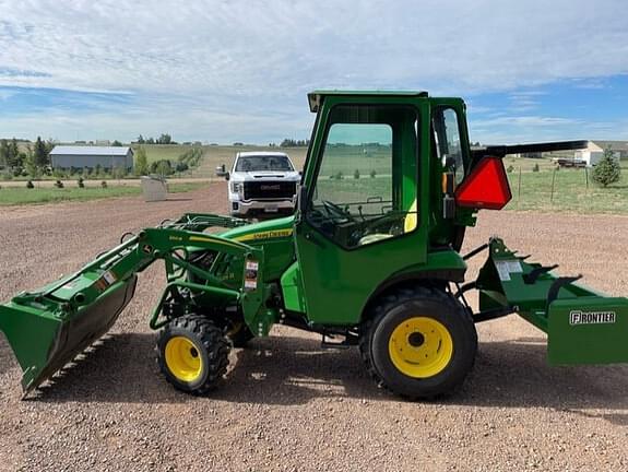 Image of John Deere 2025R equipment image 2