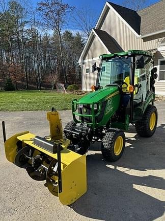 Image of John Deere 2025R equipment image 3