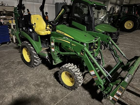 Image of John Deere 2025R equipment image 3