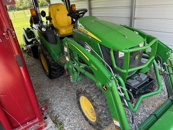 Main image John Deere 2025R