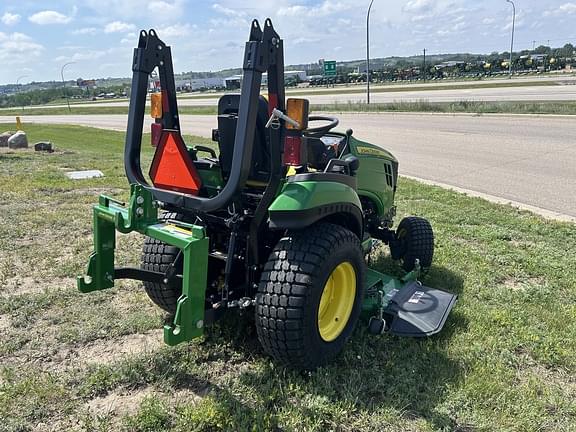 Image of John Deere 2025R equipment image 4