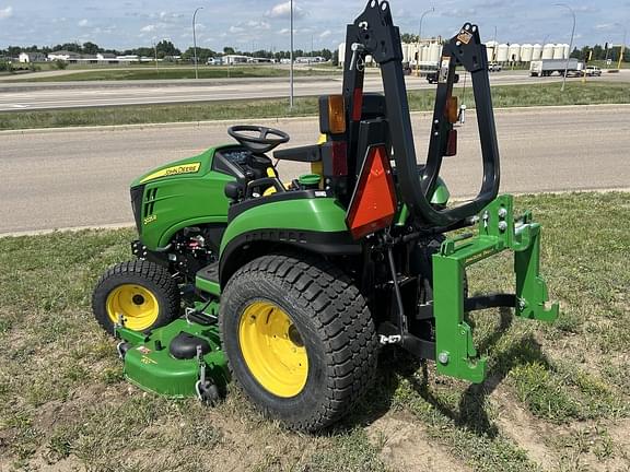 Image of John Deere 2025R equipment image 3