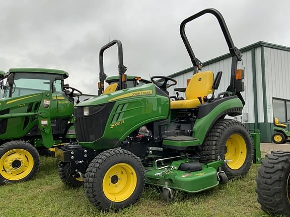 Image of John Deere 2025R Primary image