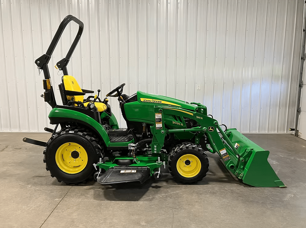 Image of John Deere 2025R Primary Image