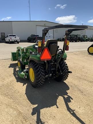 Image of John Deere 2025R equipment image 3