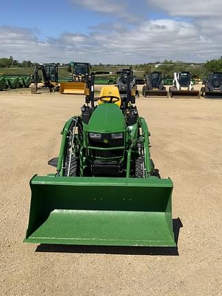 Image of John Deere 2025R equipment image 2