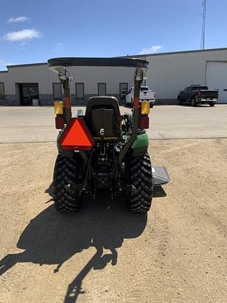 Image of John Deere 2025R equipment image 4