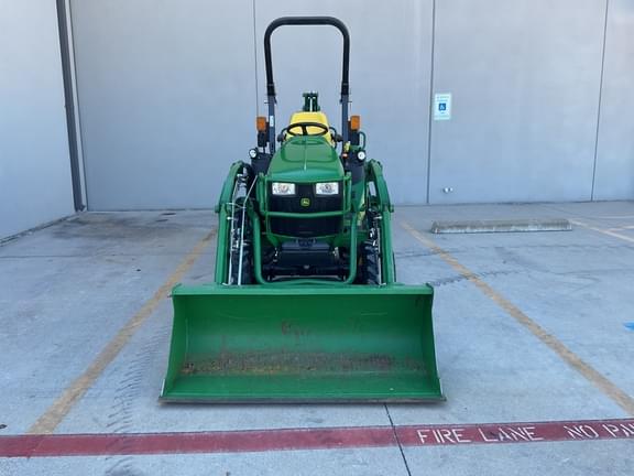 Image of John Deere 2025R equipment image 3