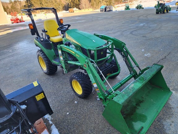 2020 John Deere 2025R Equipment Image0