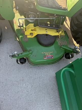 Image of John Deere 2032R equipment image 3