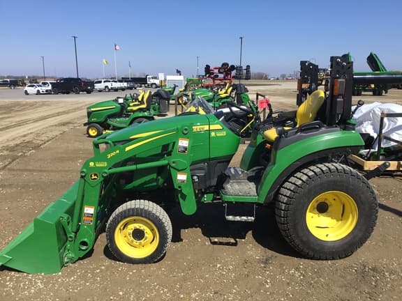 Image of John Deere 2032R equipment image 2