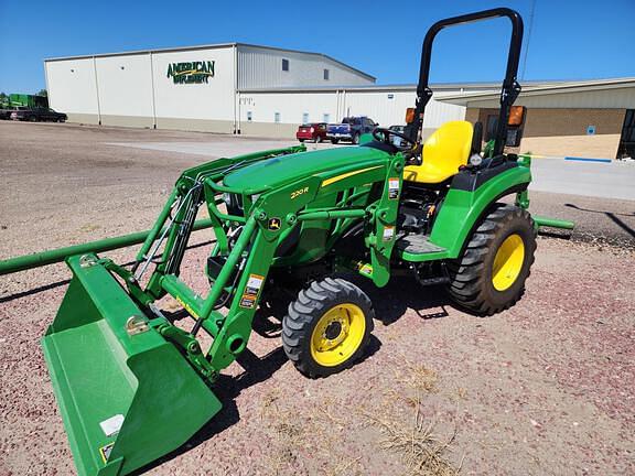 Image of John Deere 2032R equipment image 1