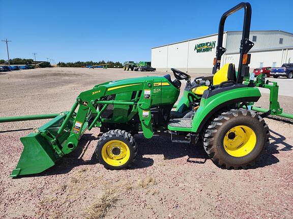 Image of John Deere 2032R equipment image 1