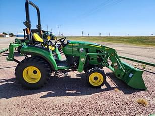 Main image John Deere 2032R 5