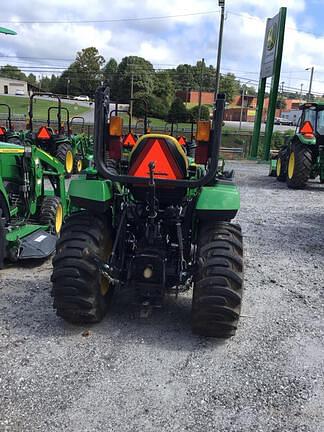 Image of John Deere 2032R equipment image 1