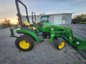 Main image John Deere 2032R