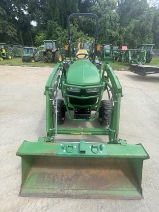 Image of John Deere 2032R equipment image 3