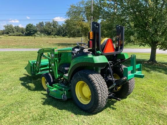 Image of John Deere 2032R equipment image 2
