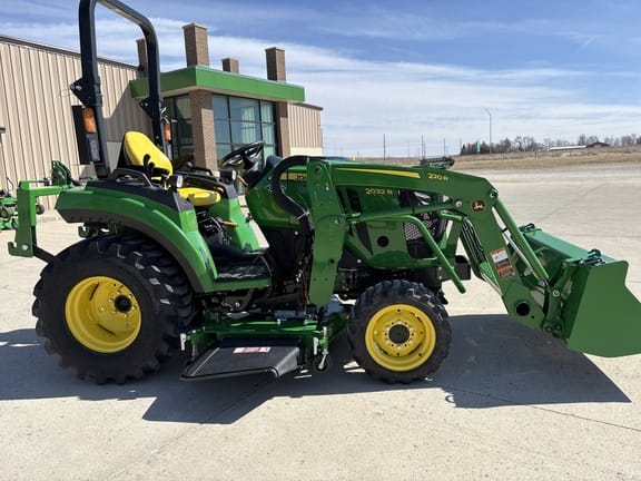 2020 John Deere 2032R Equipment Image0