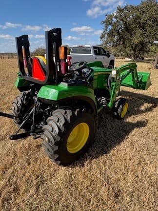 Image of John Deere 2038R equipment image 3