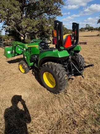 Image of John Deere 2038R equipment image 4