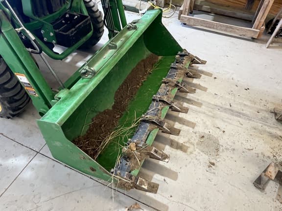 Image of John Deere 2038R equipment image 2