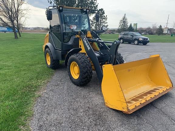 Image of John Deere 204L equipment image 1