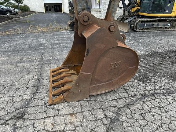 Image of John Deere 210G LC equipment image 4