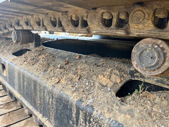 Image of John Deere 210G LC equipment image 4