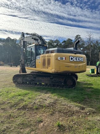 Image of John Deere 210G LC equipment image 2
