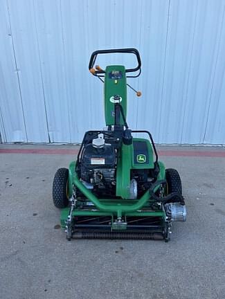 Image of John Deere 220 E-Cut equipment image 1