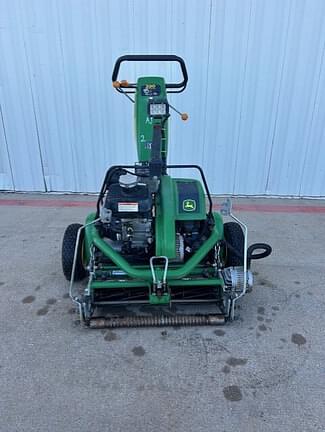 Image of John Deere 220 E-Cut Primary image