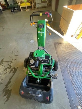 2020 John Deere 220 E-Cut Equipment Image0