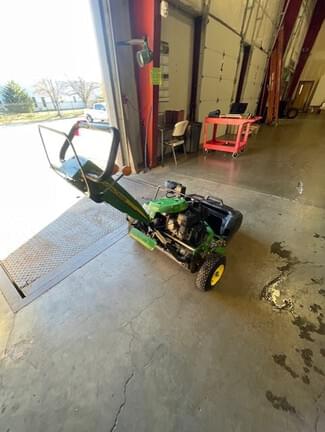 Image of John Deere 220 E-Cut equipment image 3