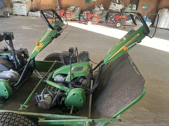 Image of John Deere 220 E-Cut Primary image