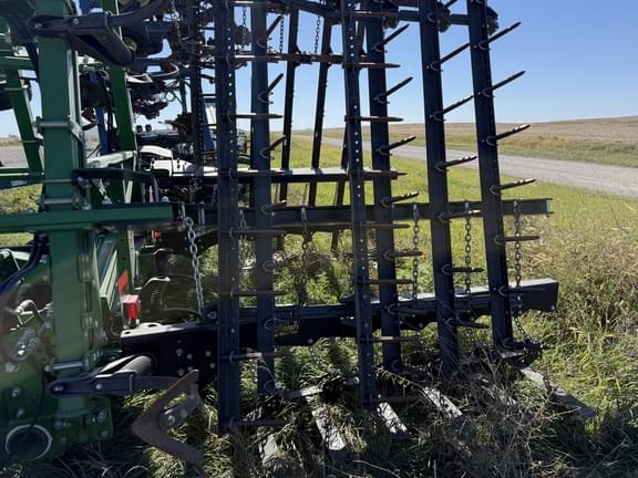 Image of John Deere 2230LL equipment image 3