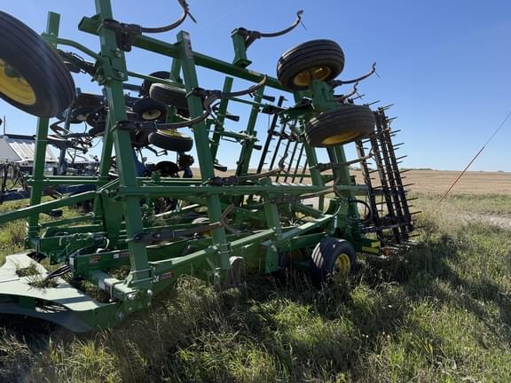 Image of John Deere 2230LL equipment image 2