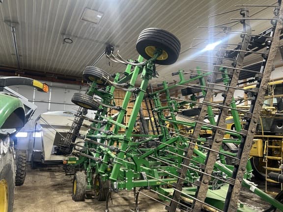 Image of John Deere 2230LL equipment image 1