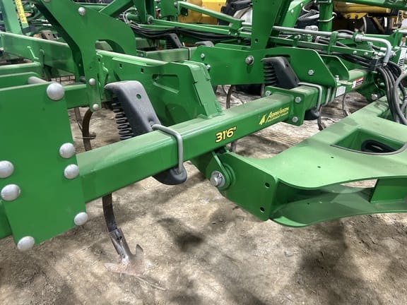 2020 John Deere 2230LL Equipment Image0