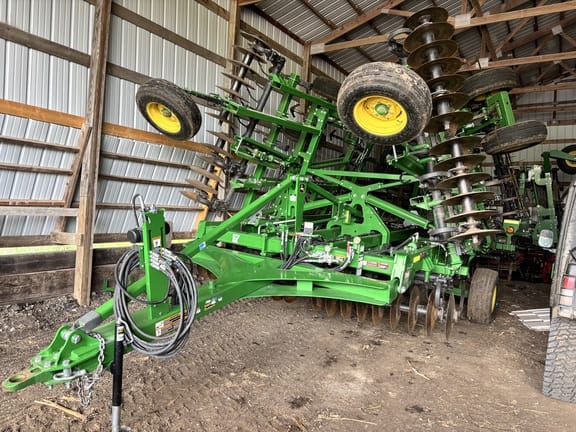 2020 John Deere 2330 Equipment Image0