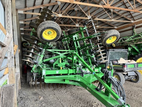Image of John Deere 2330 equipment image 2