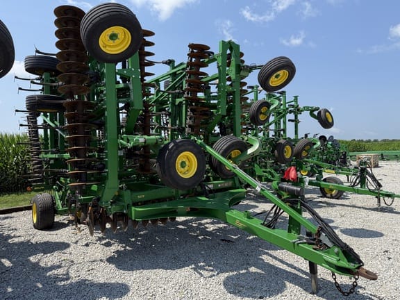 2020 John Deere 2330 Equipment Image0
