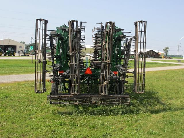 Image of John Deere 2330 equipment image 4
