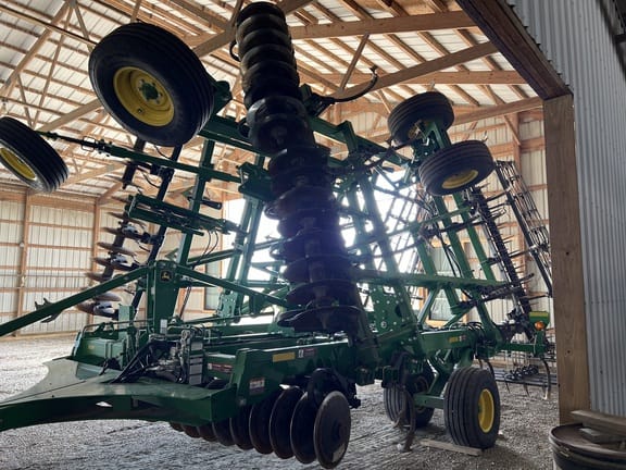 2020 John Deere 2330 Equipment Image0